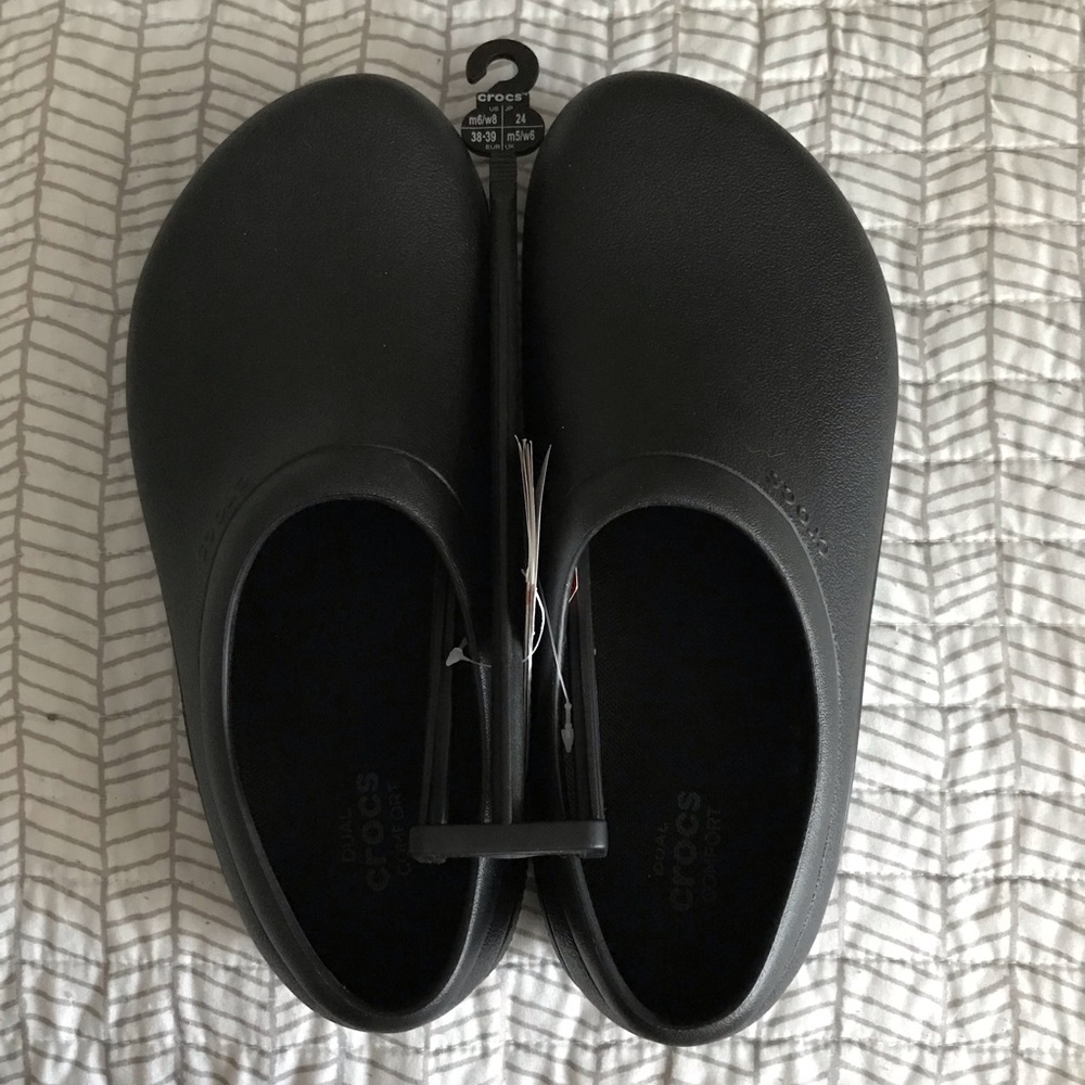NWT Crocs Slipon